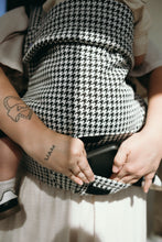 Load image into Gallery viewer, Coco Houndstooth - Woven Jacquard (7-35 lbs)