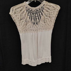Top w/lace
