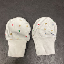 Load image into Gallery viewer, 4pk ABC Mittens