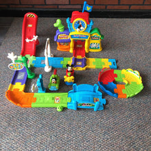 Load image into Gallery viewer, Go Go Smart Wheels Choo Choo Express Train Station w/Vehicles Battery Operated
