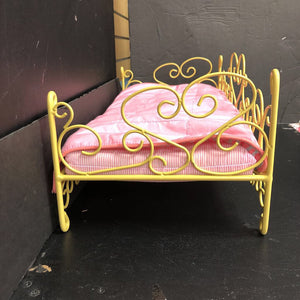 Scrollwork Bed - Sweet Dreams Bed for 18" Doll