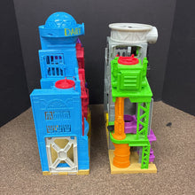 Load image into Gallery viewer, Imaginext Super Friends Superman & Batman Super Hero Flight City Gotham City/Daily Planet Battery Operated