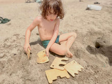 Load image into Gallery viewer, Montessori Wooden Shovel Set: Eco-Friendly Play for Kids