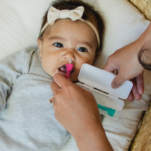 Load image into Gallery viewer, oogiebear 2-pack booger picker