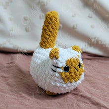 Load image into Gallery viewer, Chubby Siamese Loaf Cat Plushie