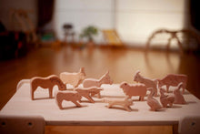 Load image into Gallery viewer, Wooden Farm Animals Set