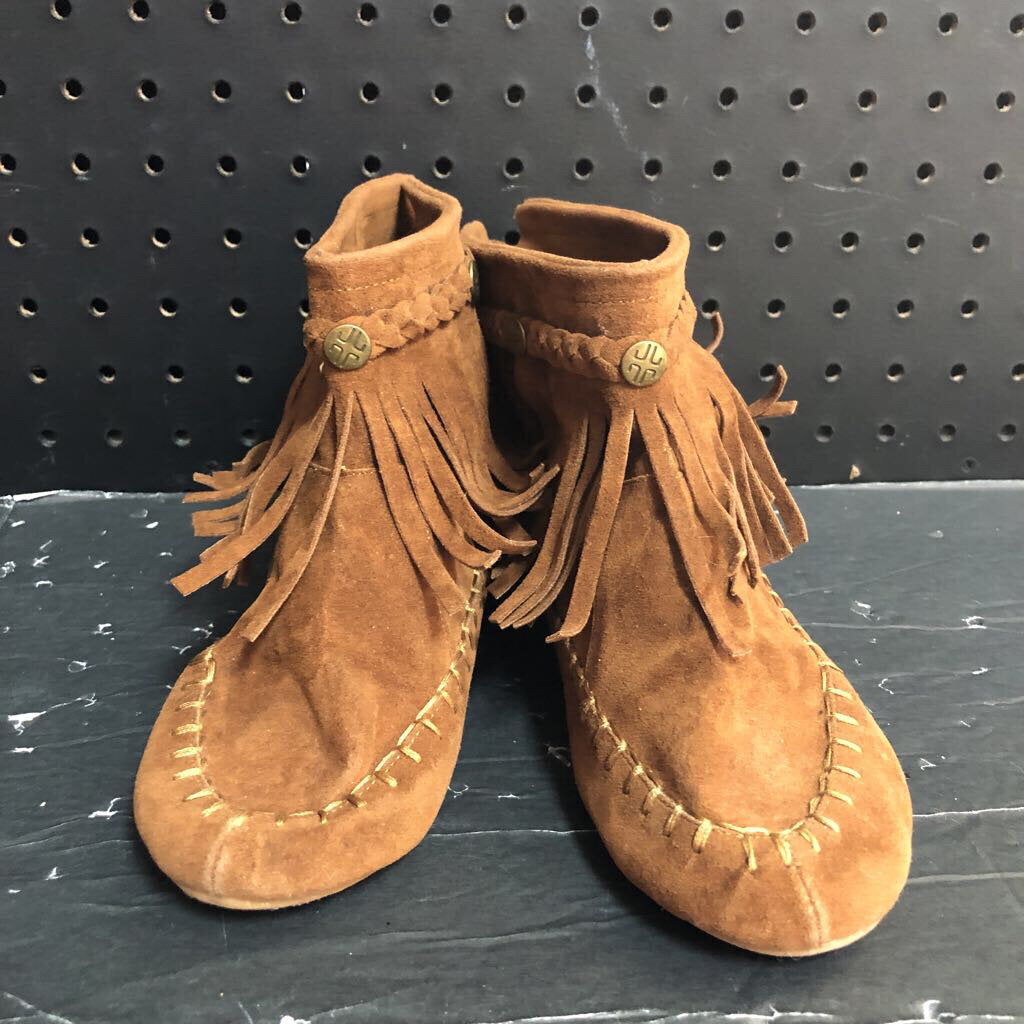 Girl fringe 2025 ankle boots