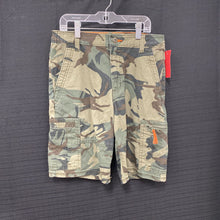 Load image into Gallery viewer, Camo cargo shorts
