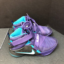 Load image into Gallery viewer, Boys Lebron James Soldier 9 Sneakers

