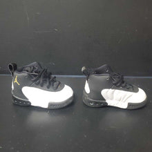 Load image into Gallery viewer, Boys Jordan Jumpman Pro BT Sneakers

