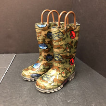 Load image into Gallery viewer, Boys Light-Up Camo Rain Boots
