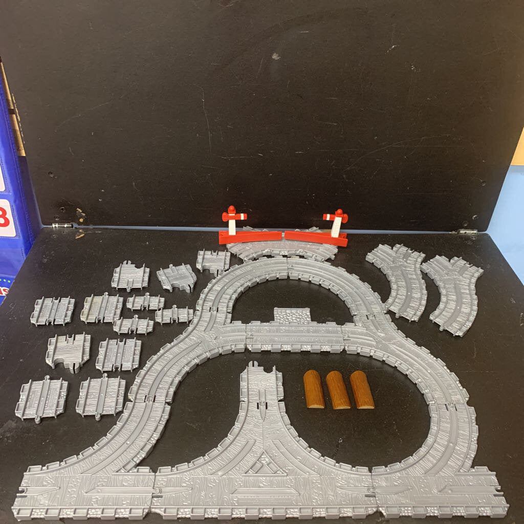 Plastic Train Tracks w/Accessories Encore Kids Consignment