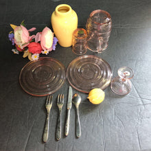 Load image into Gallery viewer, Kit&#39;s Glassware Set for 18&quot; Doll
