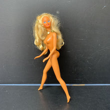 Load image into Gallery viewer, Glitter Hair Doll 1976 Vintage Collectible
