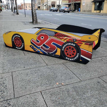 Load image into Gallery viewer, Wooden Lightning Mcqueen Race Car Twin Bed (Rooms To Go)
