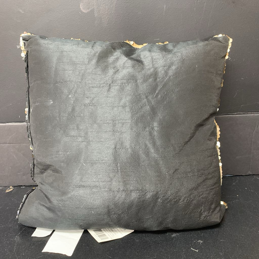 Sequin reverse outlet pillow