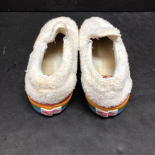 Load image into Gallery viewer, Girls Fuzzy Slip On Shoes
