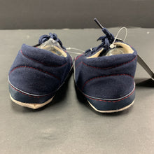 Load image into Gallery viewer, boys crib shoes 24M
