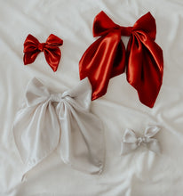 Load image into Gallery viewer, Berry Large Bow Clip
