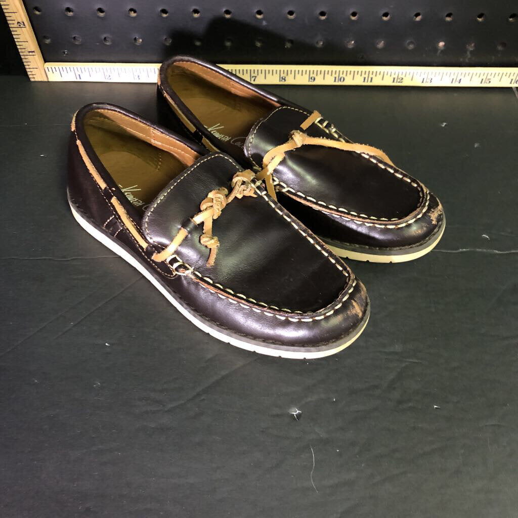 Boy's shoes