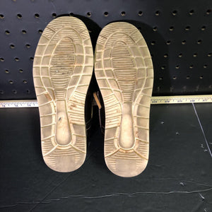 Boy's shoes