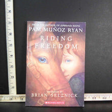 Load image into Gallery viewer, Riding Freedom (Pam Munoz Ryan) -chapter paperback
