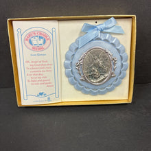 Load image into Gallery viewer, Baby's Cradle Medal
