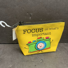 Load image into Gallery viewer, change purse "focus on what's important"
