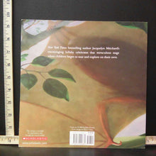Load image into Gallery viewer, baby bat's lullaby (Jacquelyn Mitchard) -Paperback

