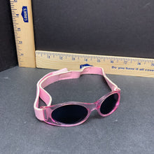 Load image into Gallery viewer, girl sunglasses w/strap

