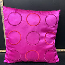Load image into Gallery viewer, silk pillow w/circles
