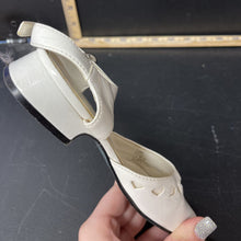 Load image into Gallery viewer, girl dress shoes
