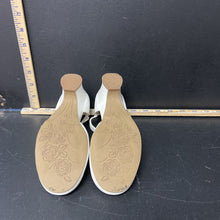 Load image into Gallery viewer, girl dress shoes

