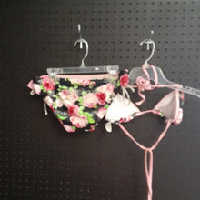 Load image into Gallery viewer, 2pc flower swimsuit
