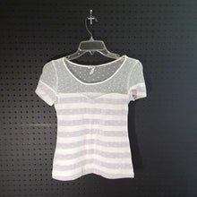 Load image into Gallery viewer, Lace overlay top
