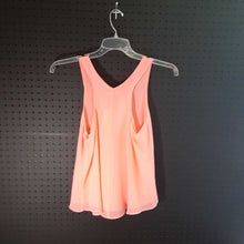 Load image into Gallery viewer, Racer back sleeveless top
