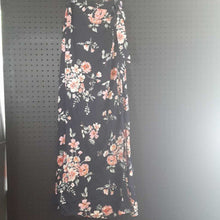 Load image into Gallery viewer, Floral skirt
