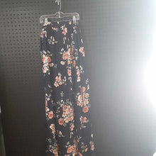 Load image into Gallery viewer, Floral skirt
