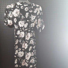 Load image into Gallery viewer, flower dress
