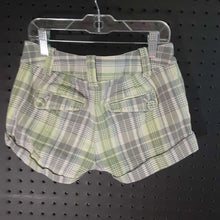 Load image into Gallery viewer, plaid shorts
