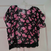 Load image into Gallery viewer, flower cover up top
