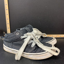 Load image into Gallery viewer, boys sneakers
