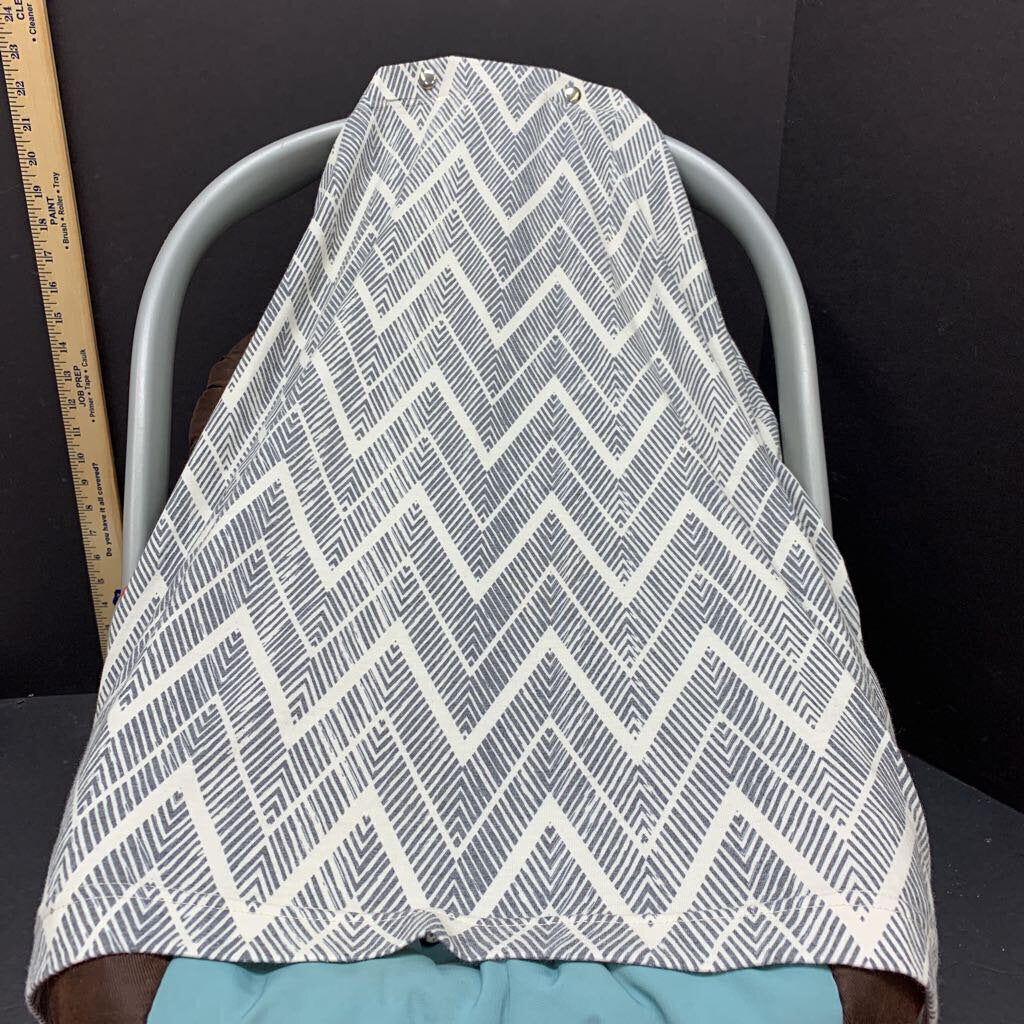 chevron car seat/nursing cover