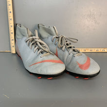 Load image into Gallery viewer, boys mercurial cleats
