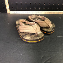 Load image into Gallery viewer, Boy's camo sandals
