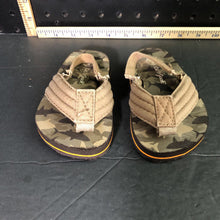 Load image into Gallery viewer, Boy's camo sandals
