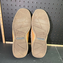 Load image into Gallery viewer, Men's dress shoes
