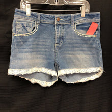 Load image into Gallery viewer, denim shorts w/lace
