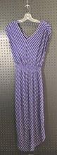 Load image into Gallery viewer, sleeveless striped dress
