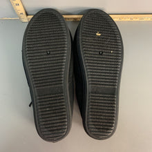 Load image into Gallery viewer, womens solid sneakers

